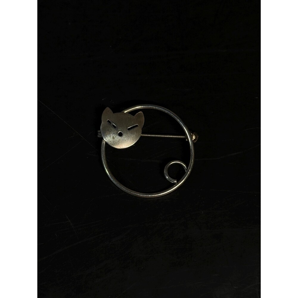 Beau Vintage Sterling Silver Cat Face Minimalist Brooch